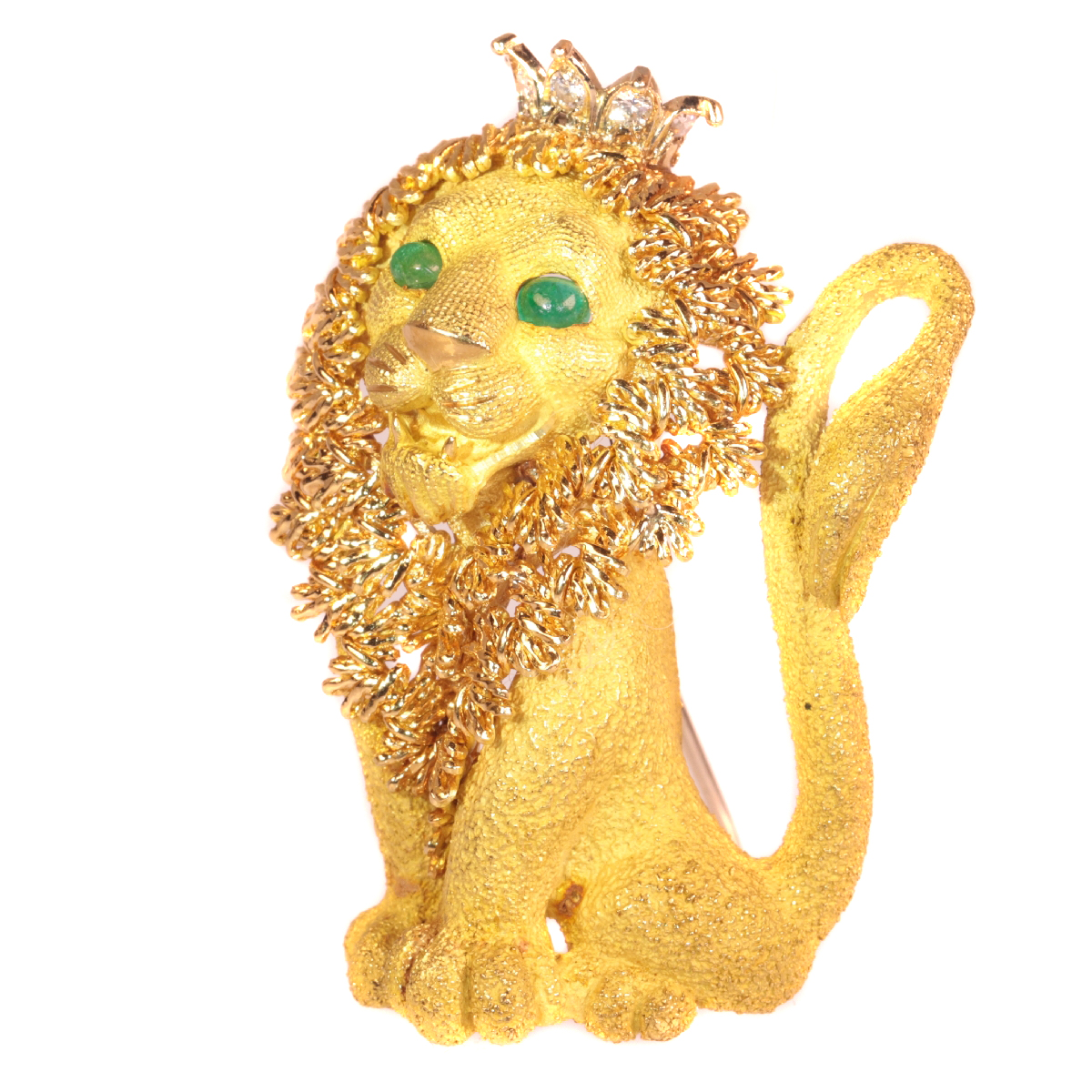 Cute Vintage French Fifties 18K gold King of the Jungle lion with diamond crown